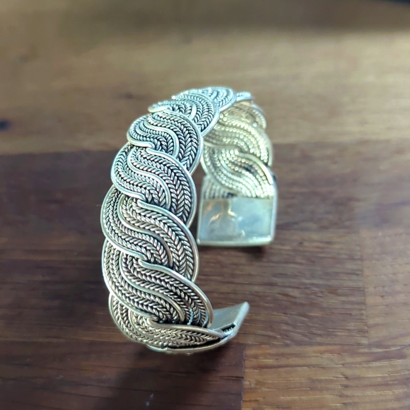 Braided silver cuff bracelet - Picture 2 of 13
